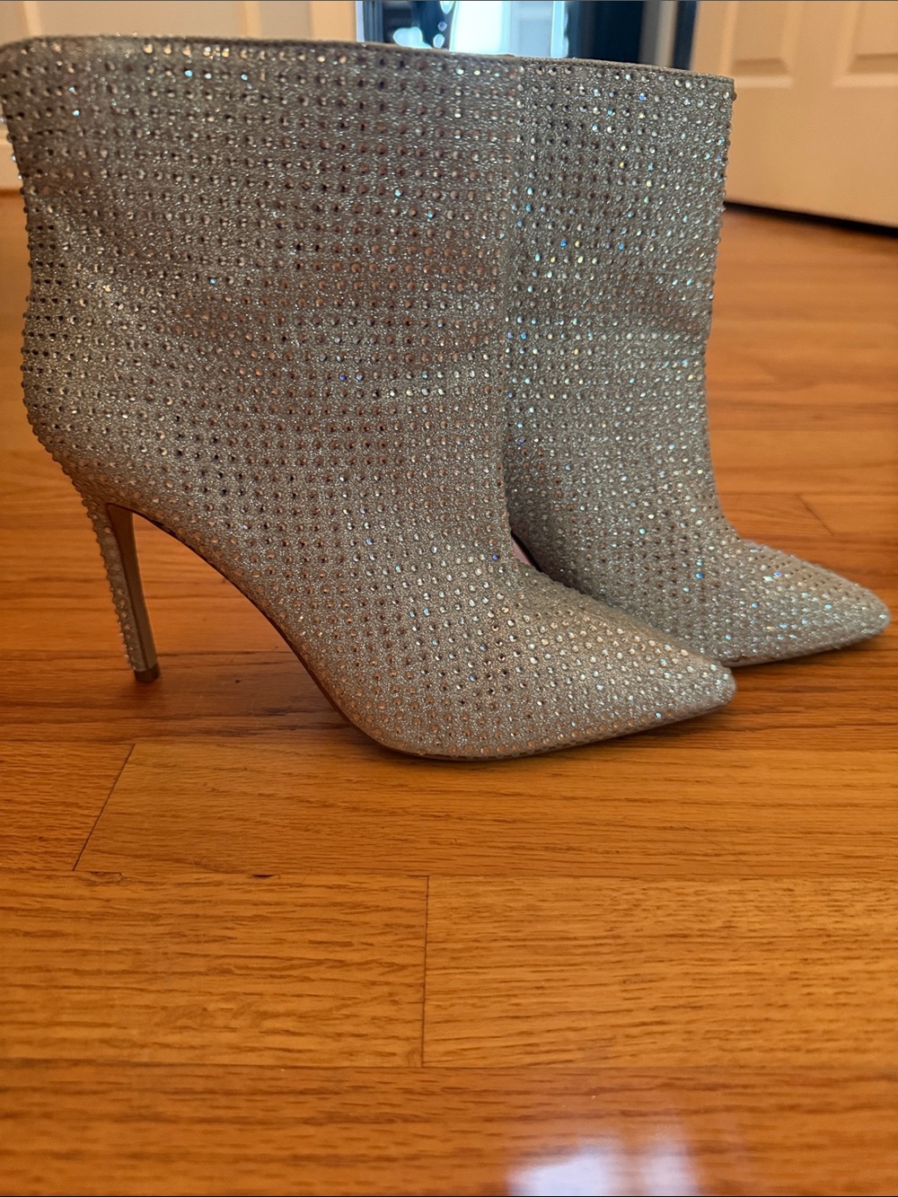 Jewel Badgley Mischka Silver Crystal Embellished Pointed-Toe Stiletto Booties